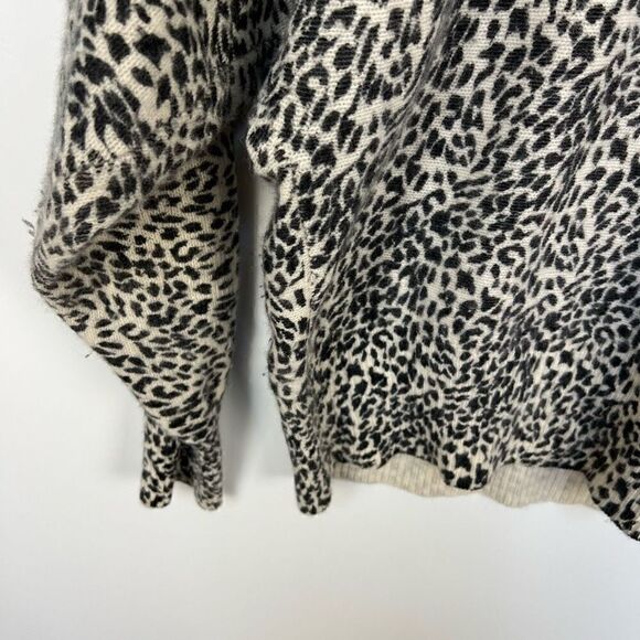Vintage 70s / 80s Embellished Polar Bear Rhinestone Leopard Print Sweater M - Picture 6 of 12